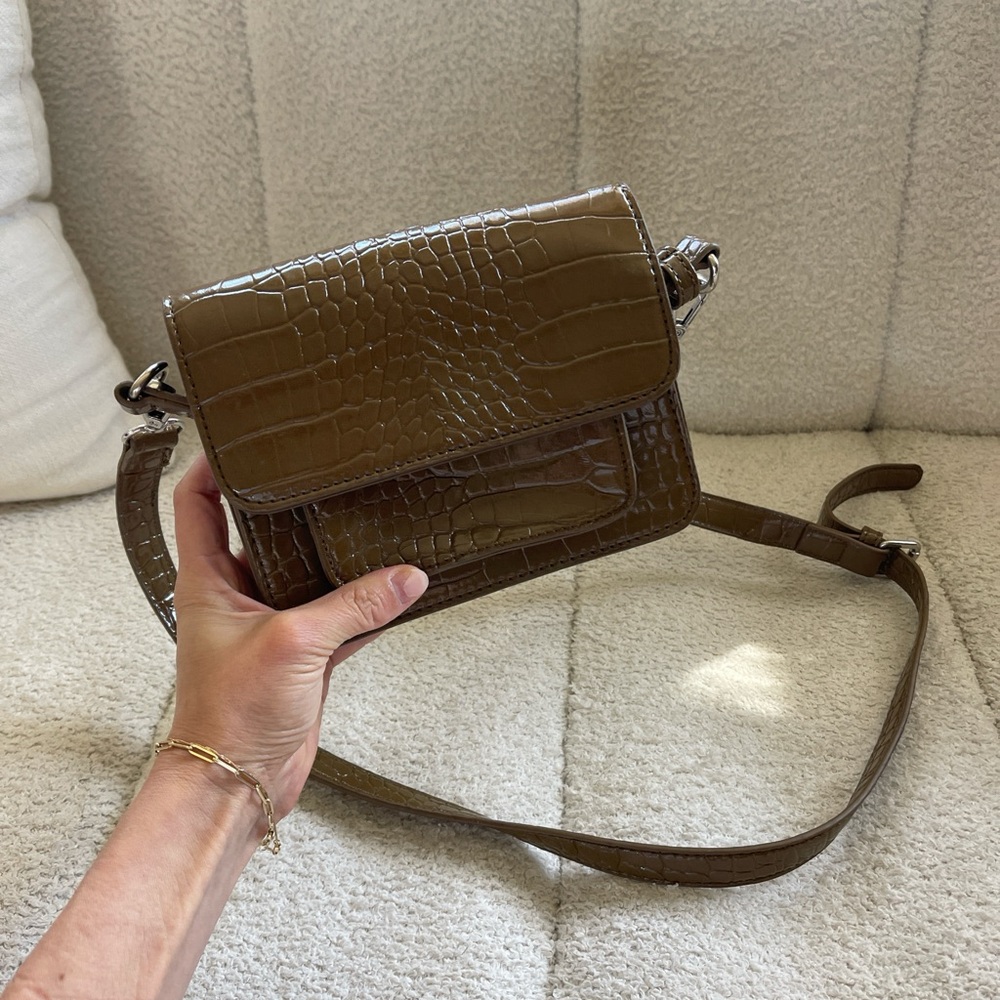 HVISK Olive Green Mini Crocodile-Embossed Crossbody Bag